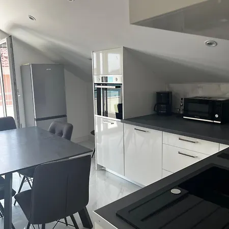 Apartment Mira Vinisce