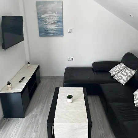 Apartment Mira Vinisce