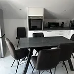 Mira *
