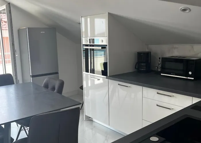 Apartment Mira Vinisce